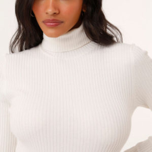 blusa feminina em tricô canelado manga longa gola alta branca